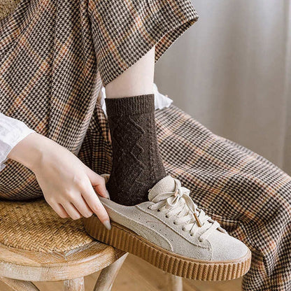 Winter Cashmere Wool Woman Socks Solid Japanese Style Harajuku Retro Long Socks Women Girls Thermal Vintage Streetwear Crew Sock